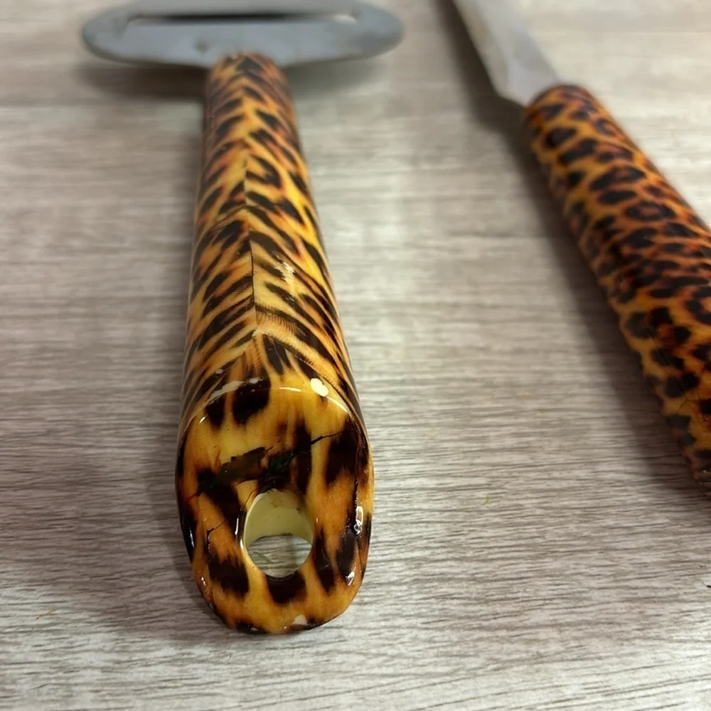 Leopard Ceramic Handless Stainless Steel Cheese Cutter Set 2 Piece